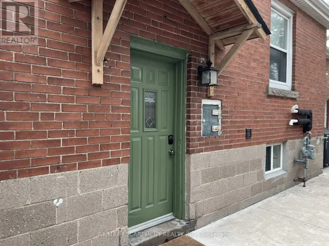 LOWER - 4 SUNNING HILL AVENUE, Hamilton (Sunninghill), Ontario L8T4Z1