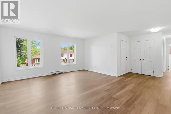 1 - 176 NASSAU STREET, Oshawa (Vanier), Ontario L1J4A5