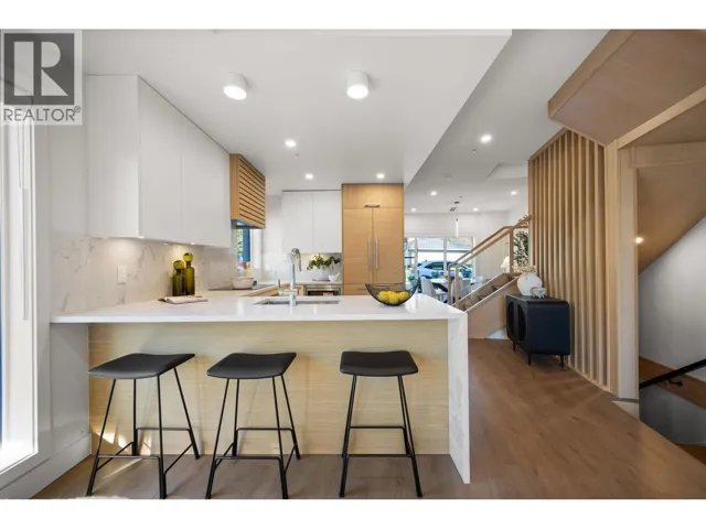 3114 WOODBINE DRIVE, North Vancouver, British Columbia V7R2V9