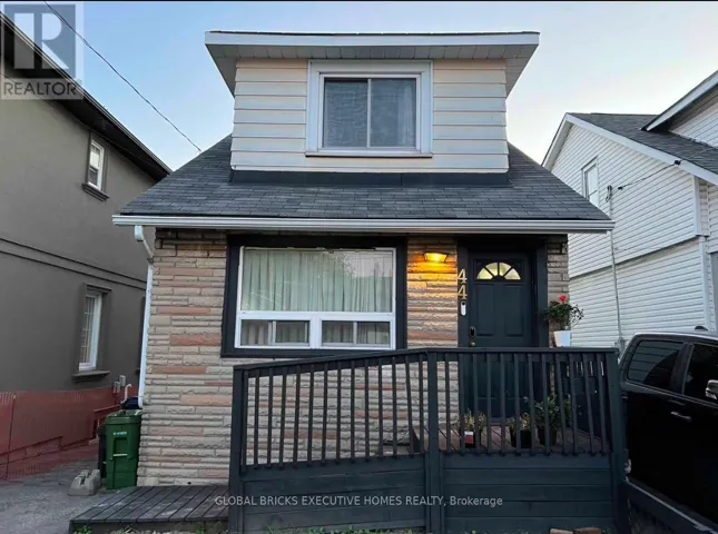 44 MYSTIC AVENUE, Toronto (Oakridge), Ontario M1L4G9