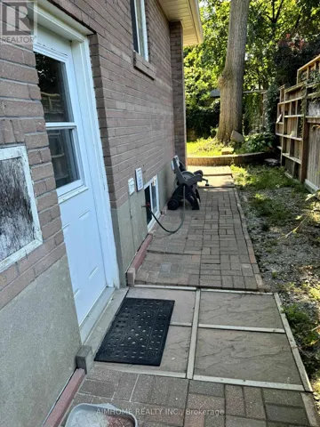1442 MONAGHAN CIRCLE, Mississauga (Erindale), Ontario L5C1R8