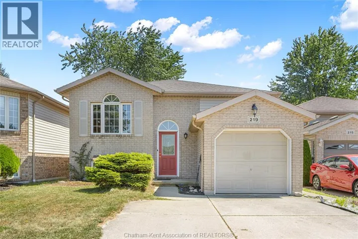 219 GREENFIELD LANE, Chatham, Ontario N7L5N3