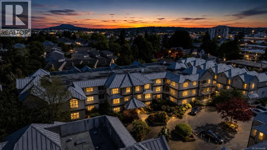 307 3010 Washington Ave, Victoria, British Columbia V9A1P6