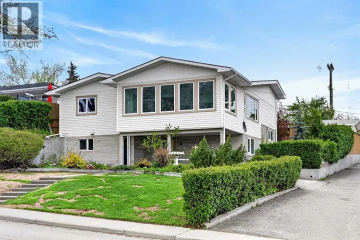 11 Selkirk Drive SW, Calgary, Alberta T2W0M3