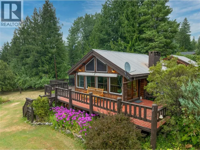 4061 Torry Road, Eagle Bay, British Columbia V0E1T0