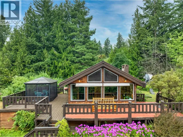 4061 Torry Road, Eagle Bay, British Columbia V0E1T0