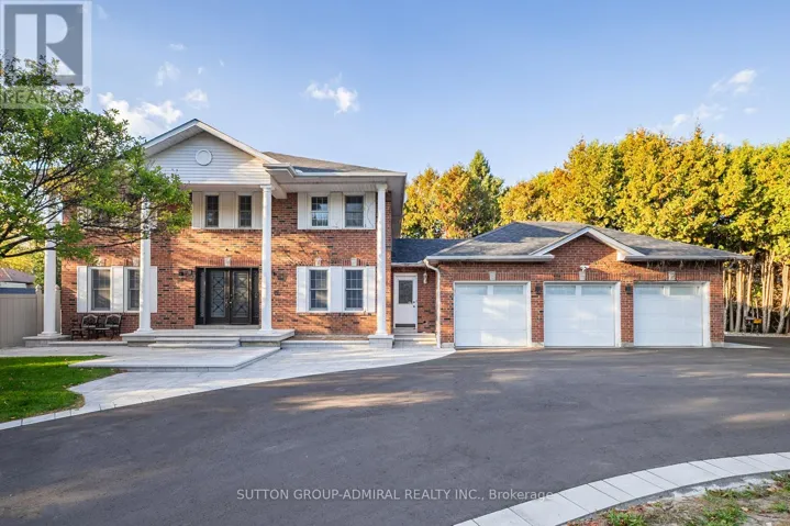 8 BEAUFORT HILLS ROAD, Richmond Hill (Oak Ridges), Ontario L4E2N5