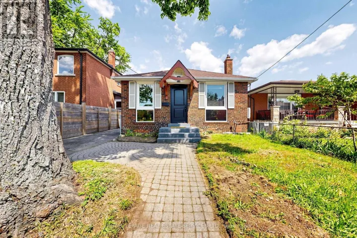 31 ROSEMEADE AVENUE, Toronto (Stonegate-Queensway), Ontario M8Y3A2