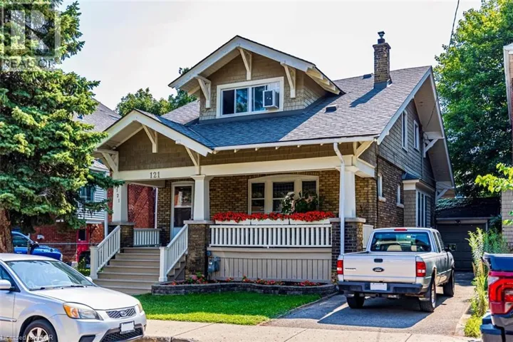 121 EASTBOURNE Avenue, Hamilton, Ontario L8M2M9