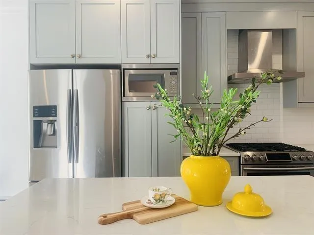 2 16361 23A AVENUE, Surrey, British Columbia V3Z0V9