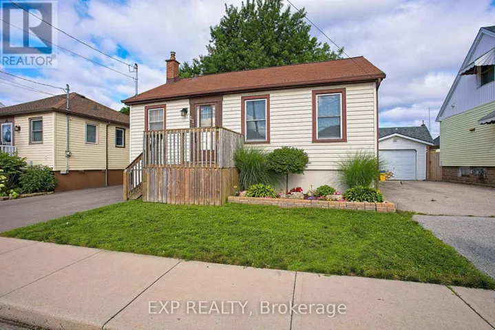 22 EAST 11TH STREET, Hamilton (Inch Park), Ontario L9A3T2