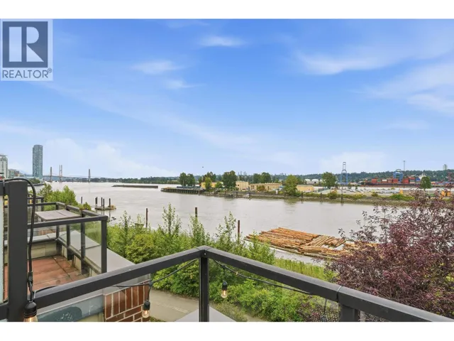 27 230 SALTER STREET, New Westminster, British Columbia V3M0G1