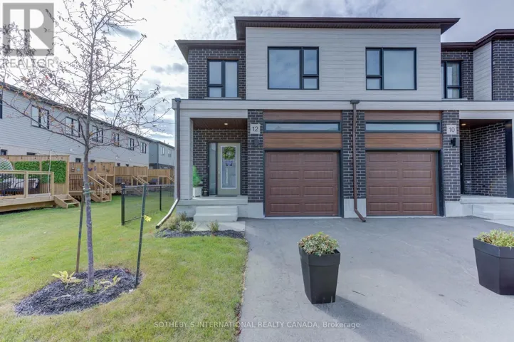 79Q - 72 BUR OAK COMMON, Cambridge, Ontario N1S0G3