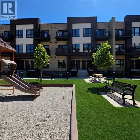 20 PALACE Place Unit# E9, Kitchener, Ontario N2E0J3