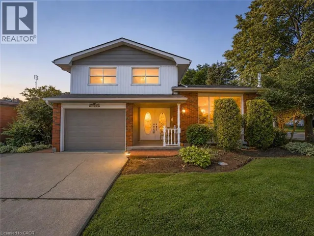 143 CROMWELL Crescent, Hamilton, Ontario L8G2G3