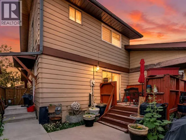 4726 44 Avenue NE, Calgary, Alberta T1Y3P1