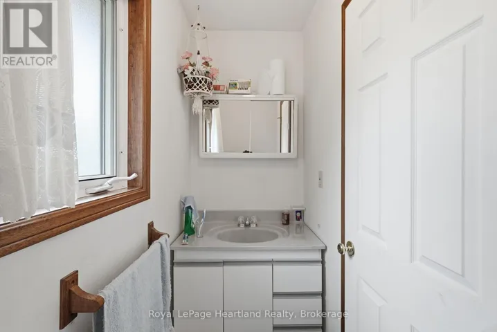 780