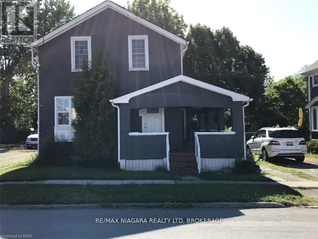 MAIN FLOOR - 3 GREENLAW PLACE, St. Catharines (Downtown), Ontario L2R4S5