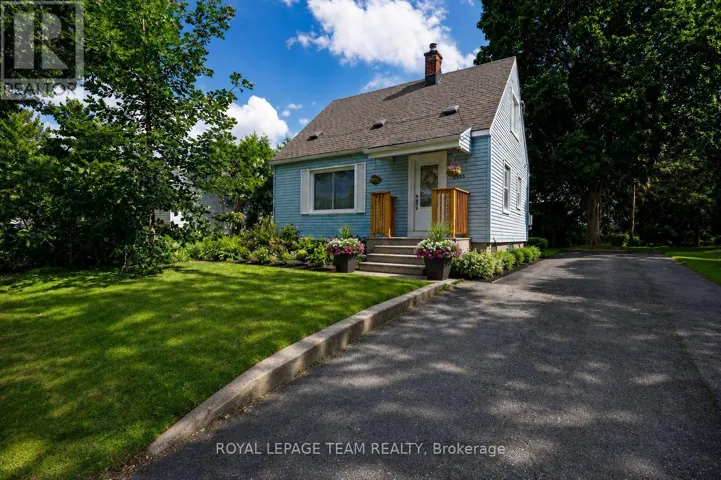 283 ANNA AVENUE, Ottawa, Ontario K1Z7V5