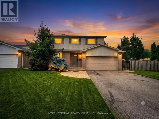 21 MAYVERN CRESCENT, Richmond Hill (North Richvale), Ontario L4C5J5