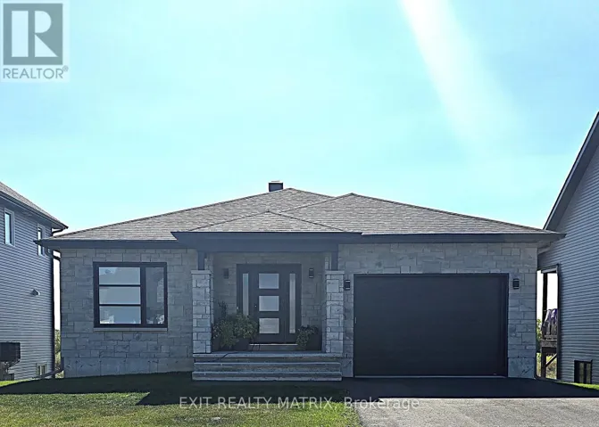 9 GLENCO ROAD, South Stormont, Ontario K0C2A0