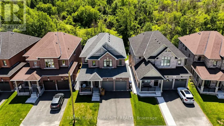 32 BAYCROFT BOULEVARD, Essa (Angus), Ontario L0M1B5