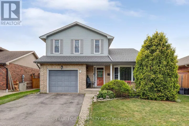 5 BONAPARTE LANE, London East (East I), Ontario N5V4B1