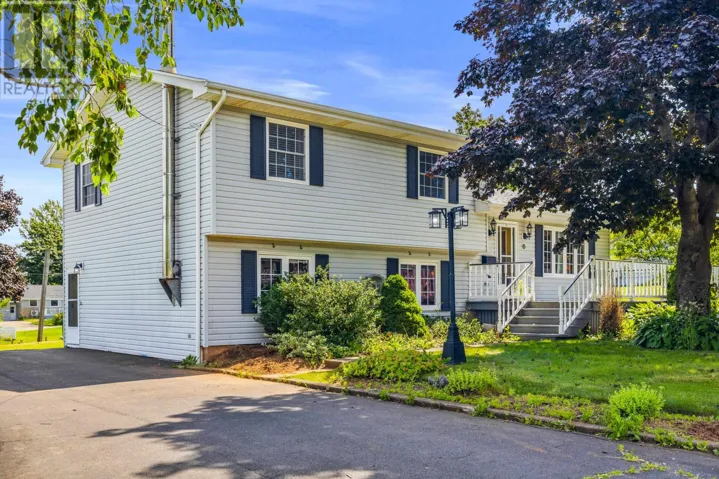 6 Millbrook Drive, Stratford, Prince Edward Island C1B1X8