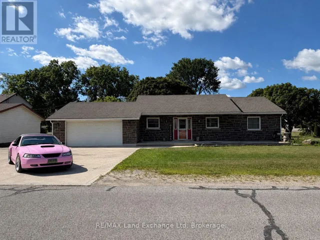 1041 MAIN STREET, Howick, Ontario N0G2X0