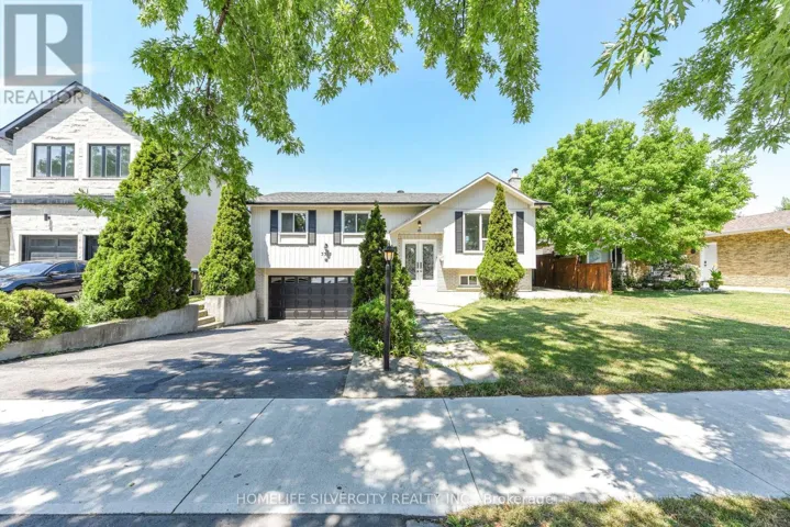 3315 DWIGGIN AVENUE, Mississauga (Malton), Ontario L4T3J3