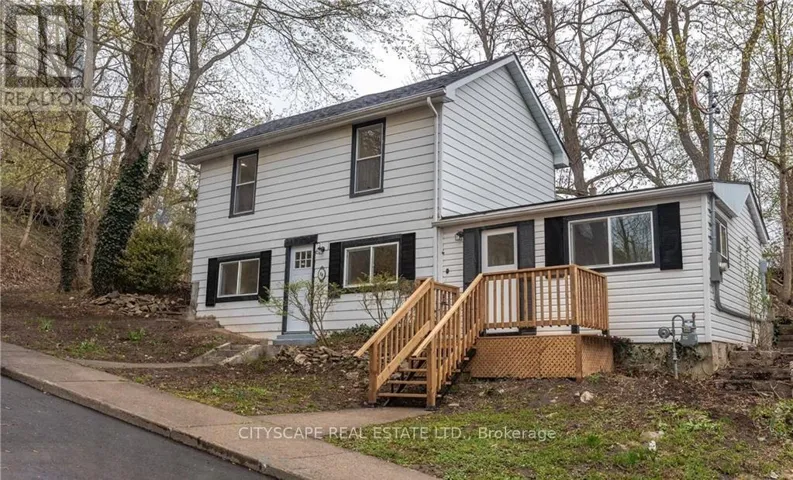 14 MOUNT ELGIN STREET, Brant (Paris), Ontario N3L1G3