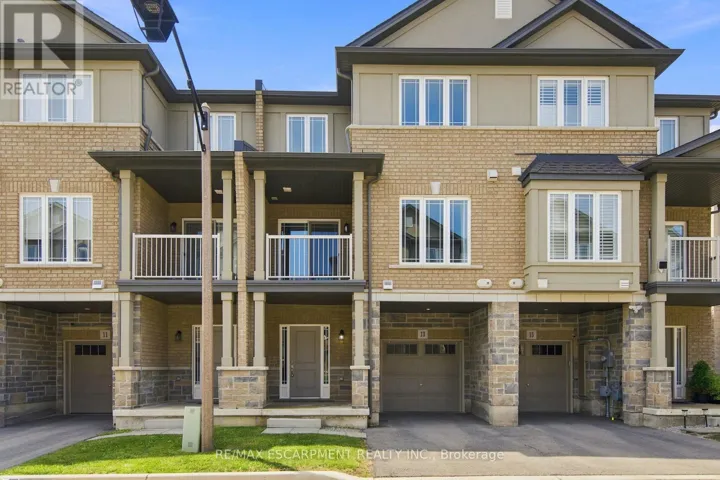 13 AQUA LANE, Hamilton, Ontario L0R1P0