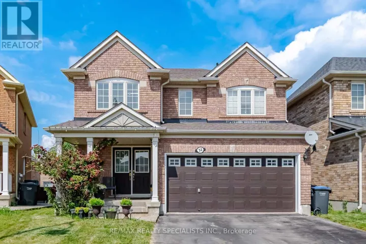 32 MAGNIFICENT COURT, Brampton (Vales of Castlemore), Ontario L6P2T2