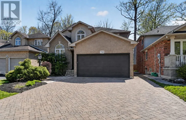 734 BRIGADOON DRIVE, Hamilton (Gourley), Ontario L9C7S2