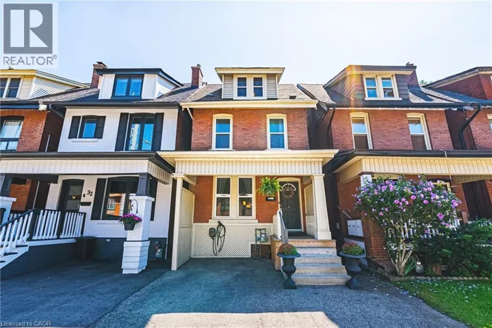 30 CUMBERLAND Avenue, Hamilton, Ontario L8M1Y7
