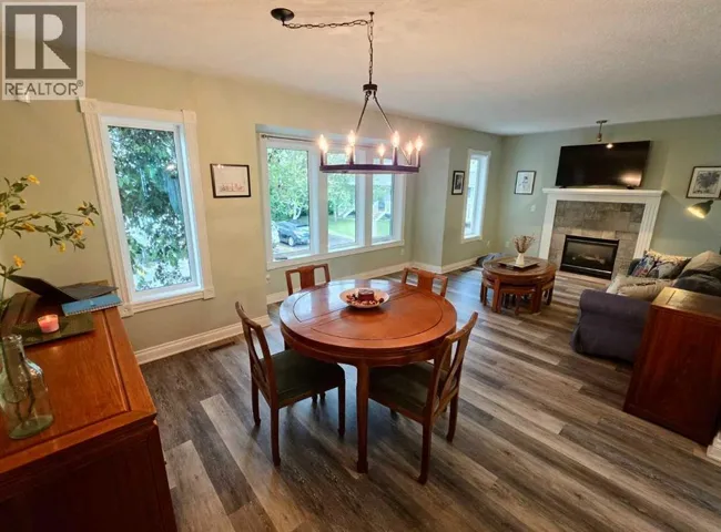 672 Killarney Glen Court SW, Calgary, Alberta T3E7H4