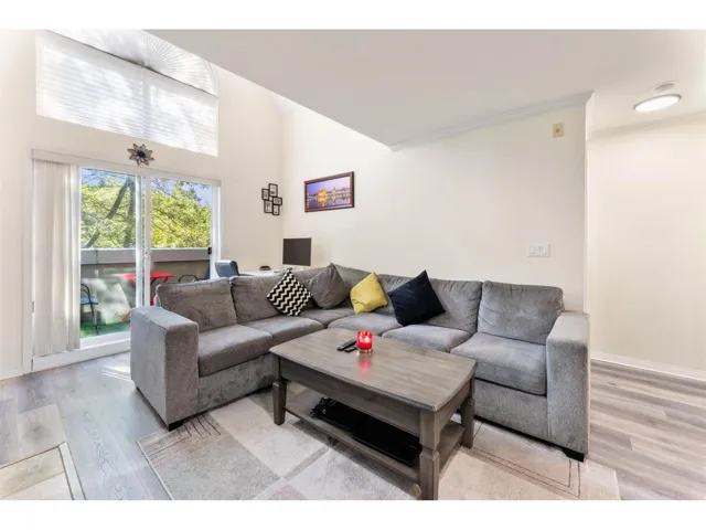 406 12155 75A AVENUE, Surrey, British Columbia V3W1B9