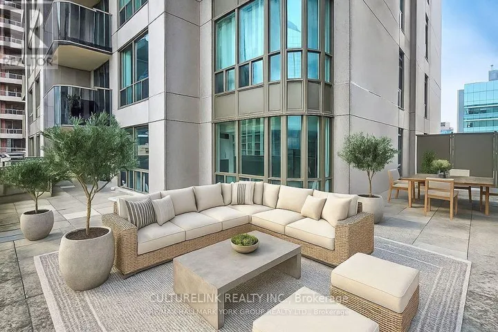 2307 - 750 BAY STREET, Toronto (Bay Street Corridor), Ontario M5G1N6