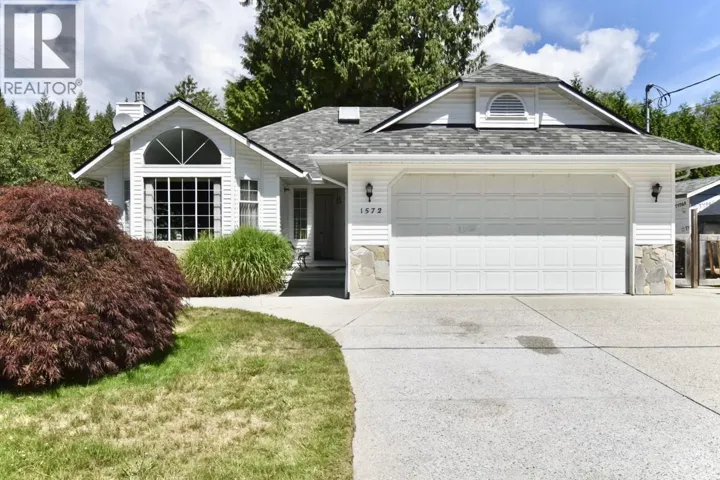 1572 LARCHBERRY WAY, Gibsons, British Columbia V0N1V5