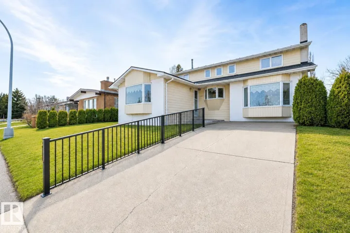 11539 40 AV NW, Edmonton, Alberta T6J0R7
