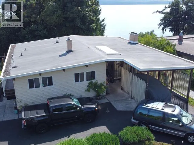 7170 WESTMINSTER STREET, Powell River, British Columbia None