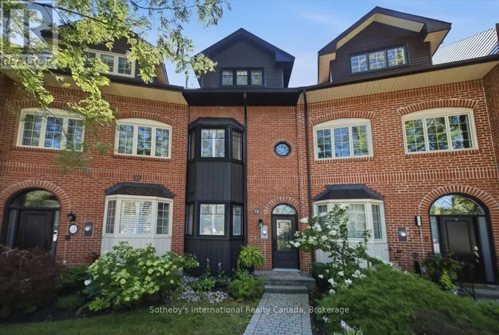 10 SOUTHWIND TERRACE, Oakville (BR Bronte), Ontario L6L6K5