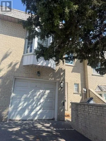8 FARMSTEAD ROAD, Toronto (St. Andrew-Windfields), Ontario M2L2G2