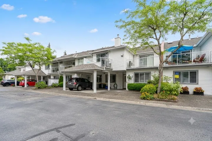 1304 21937 48 AVENUE, Langley, British Columbia V3A8C3