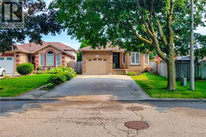 4 TREEVIEW Court, Stoney Creek, Ontario L8J3R9