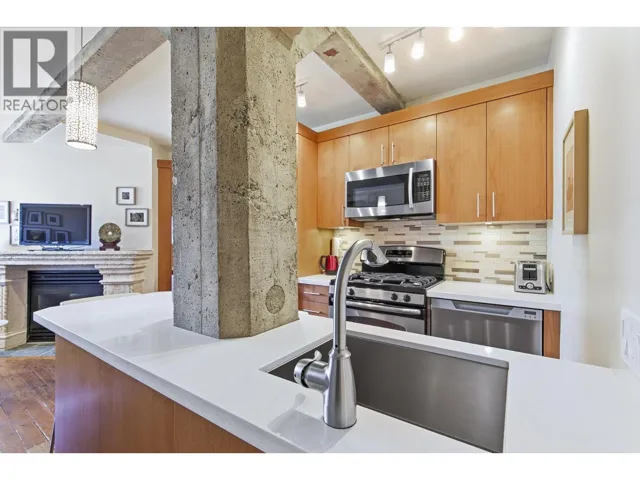 512 1216 HOMER STREET, Vancouver, British Columbia V6B6K5