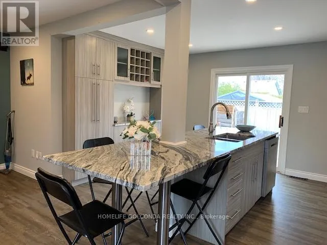 240 PINE BEACH DRIVE, Georgina (Keswick South), Ontario L4P2B5