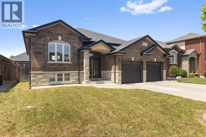 1467 INVERNESS, Windsor, Ontario N8P0B1