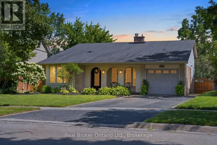 2086 CAVENDISH DRIVE, Burlington (Brant Hills), Ontario L7P1Z1