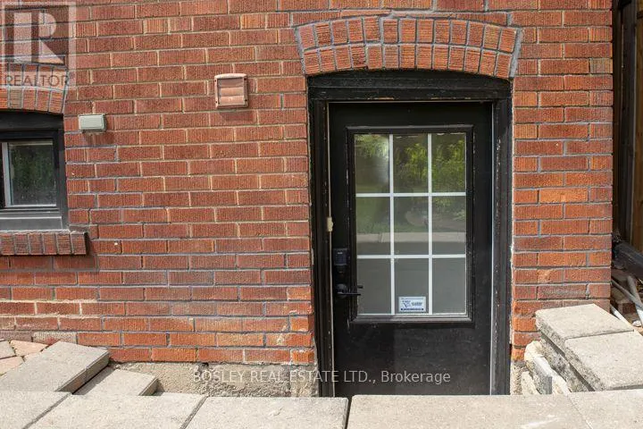 BASEMENT - 15 MANOR ROAD E, Toronto (Mount Pleasant West), Ontario M4S1P9